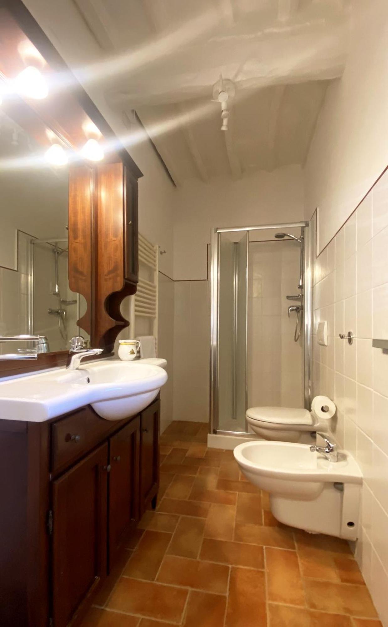 La Tonnaia Apartment Lari Ngoại thất bức ảnh