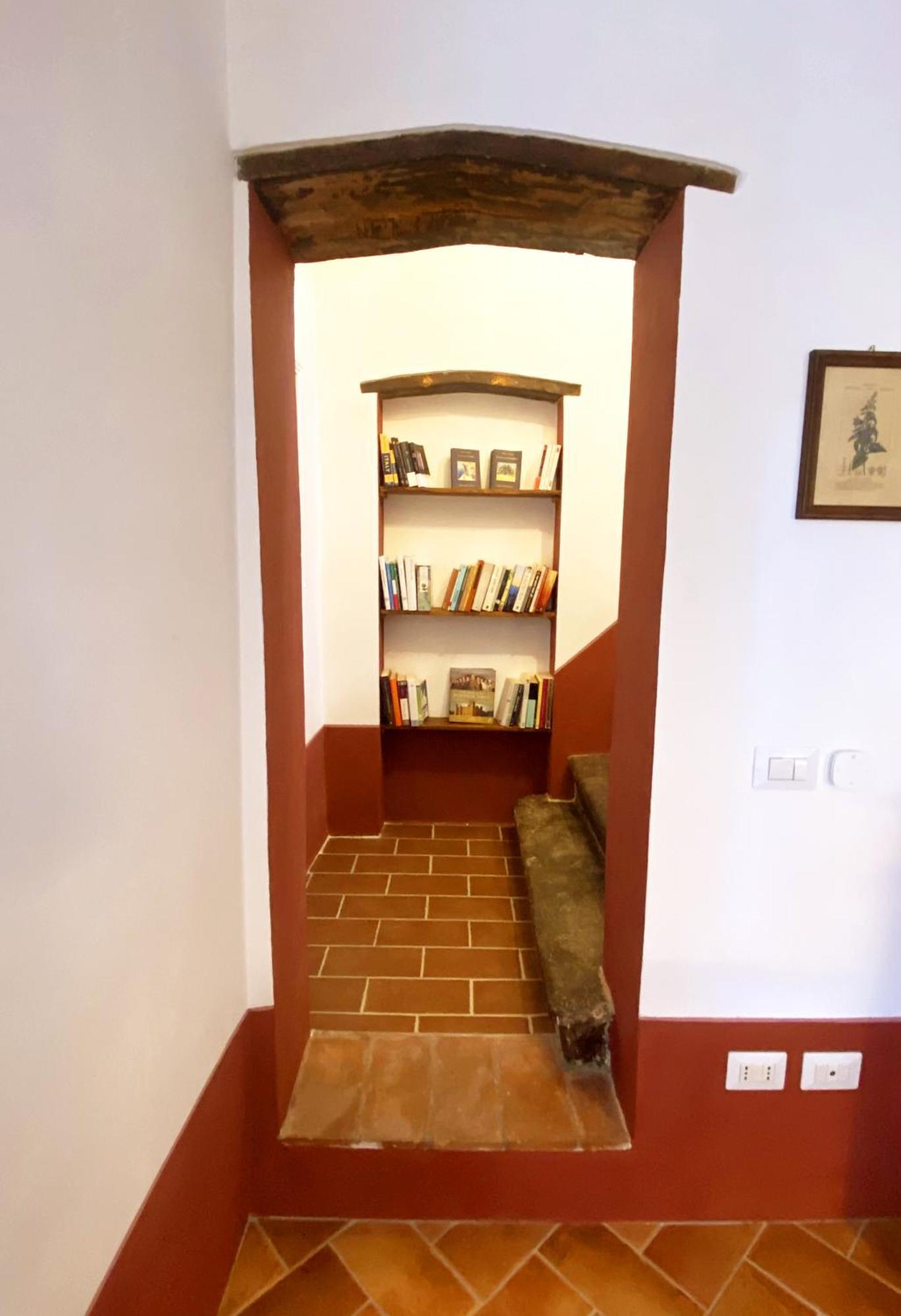 La Tonnaia Apartment Lari Ngoại thất bức ảnh
